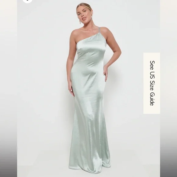 Pretty Lavish | Dresses | Pretty Lavish Amelia Maxi Bridesmaid Dress |  Poshmark